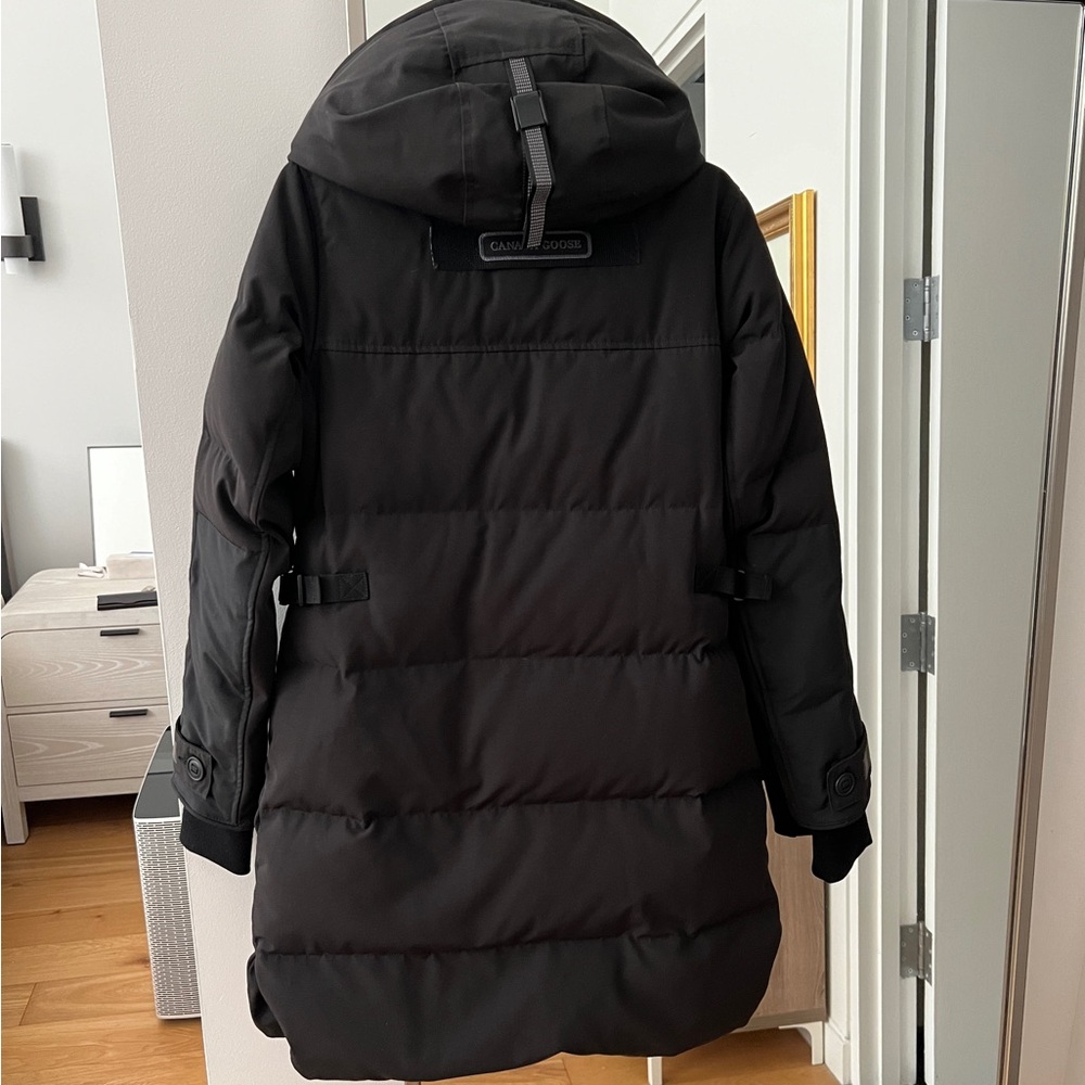CANADA GOOSE DOWN COAT - Picture 8 of 13